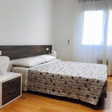 Four Rooms Guesthouse Oristano Extérieur photo