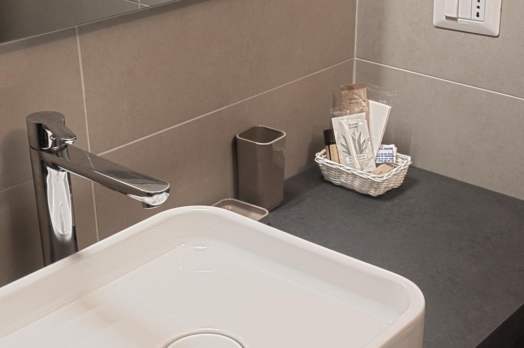 Four Rooms Guesthouse Oristano Extérieur photo