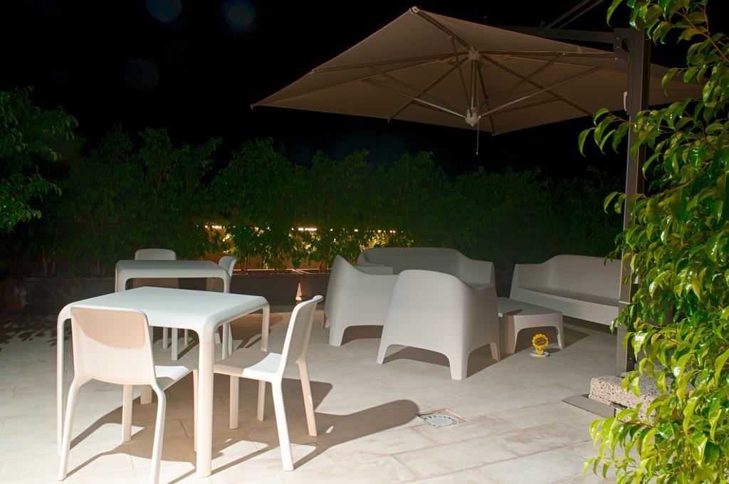 Four Rooms Guesthouse Oristano Extérieur photo