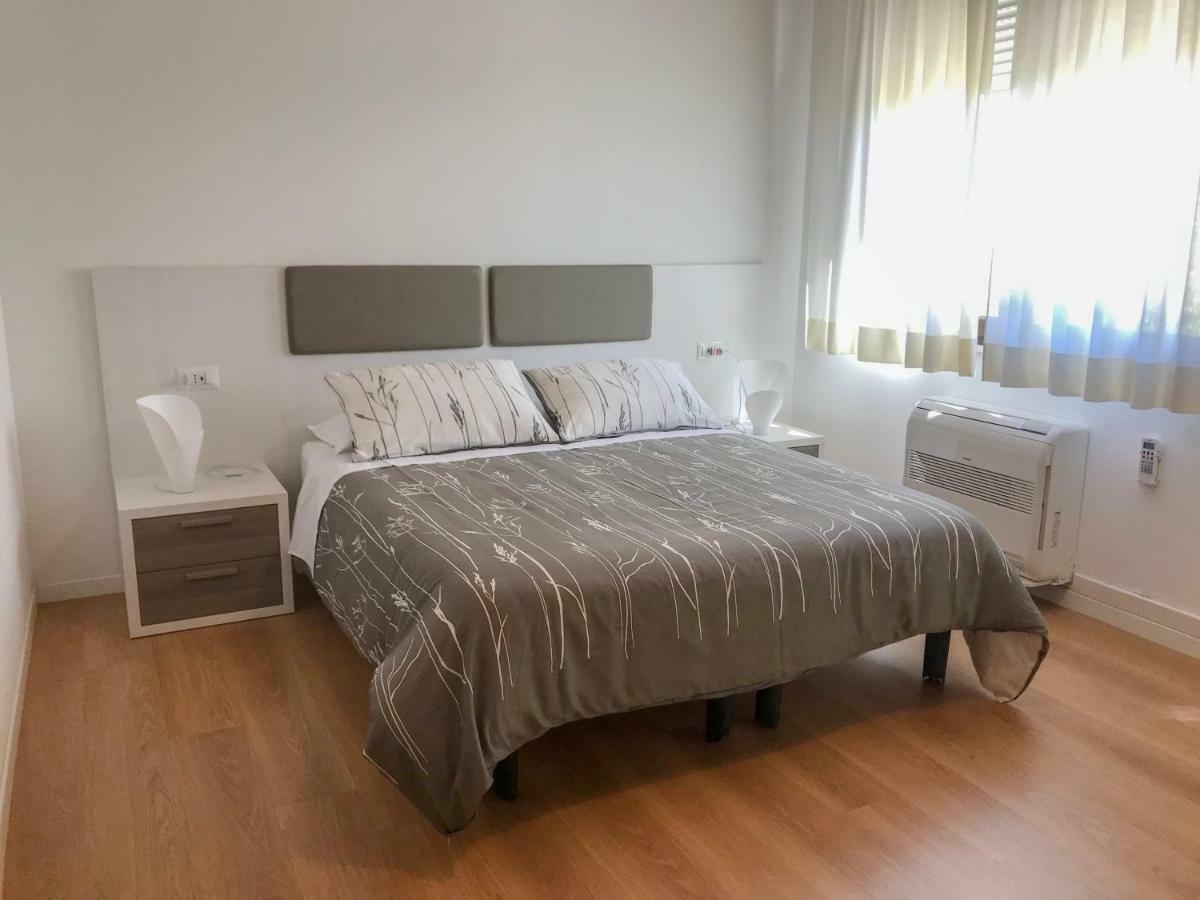 Four Rooms Guesthouse Oristano Extérieur photo